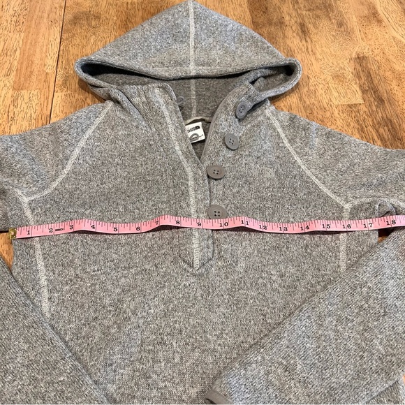 The North Face Pullover Womens Size XS Grey Hood Quarter Button Long Sleeve - Picture 10 of 13